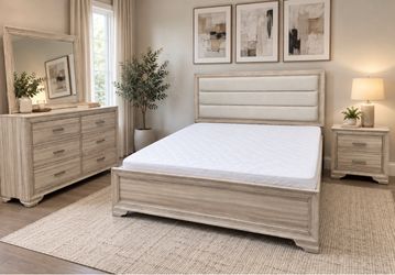 Gorgeous Queen bed room set