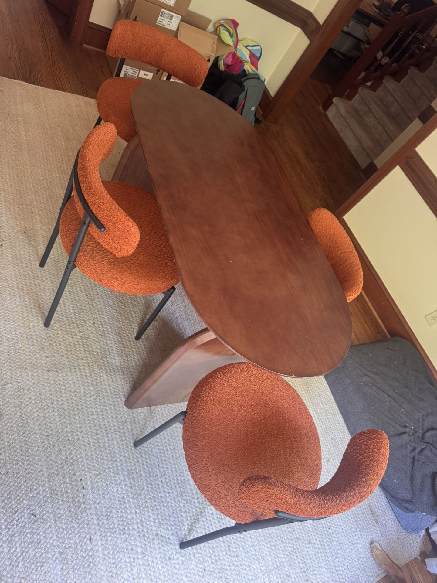 Table with 4 Chairs