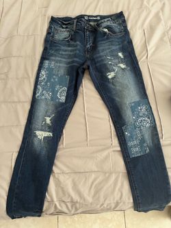 Crysp Denim Distressed Jeans Size 32