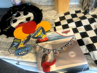 Lighting McQueen Party Supply’s 