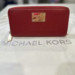 Michael Kors Zip Around Wallet