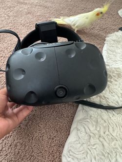 Htc vive (comes with two valve controllers)