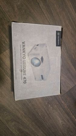 Vankyo Leisure 470 Portable Projector new in box $80 ***