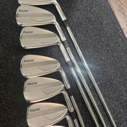 Ping i525 Irons 4-P Black Dot 