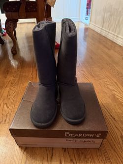 Brand new BearPaw Size 9