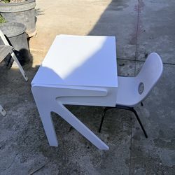 Child desk and chair