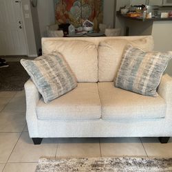 Love Seat Couch 