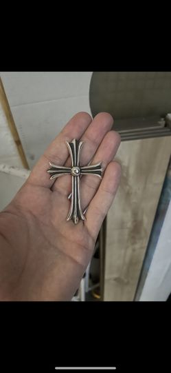 Chrome Hearts Cross