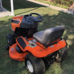 Yth 22v46 Husqvarna Lawnmower In great Condition 