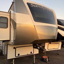 2023 37ft sandpiper Luxury livable fifth wheel 4 slides delivered!