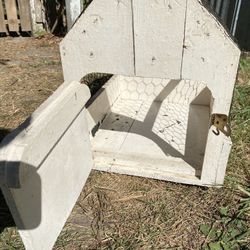 Adorable cute Little Chicken Pen/cage