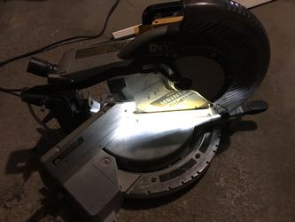 Dewalt saw