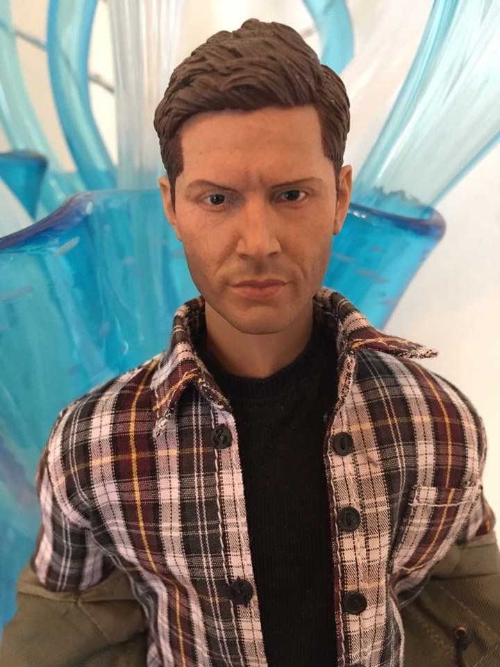 Supernatural Dean Winchester Hot Toys figurine figure