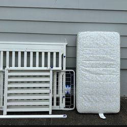 Graco Crib With Mattress 
