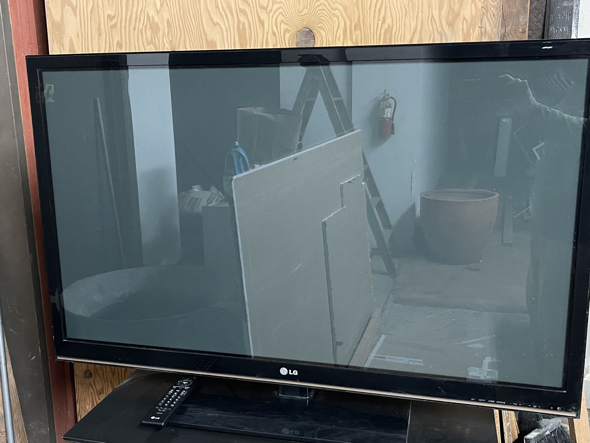 LG 50” Tv