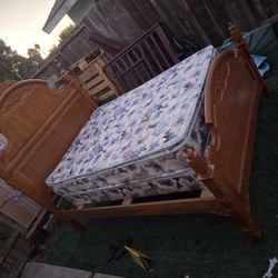 Full/queen Size Bed Frame⁶