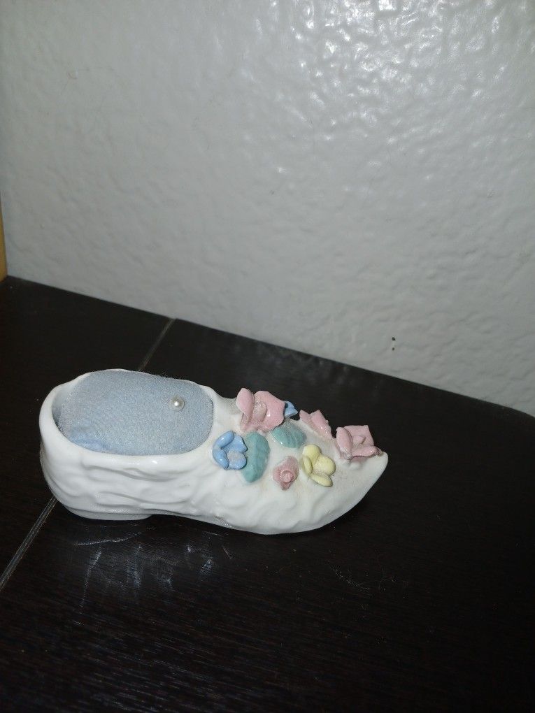 Vintage Shoe Pincushion