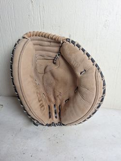 Mizuno Catcher's Mitt, 33.5"