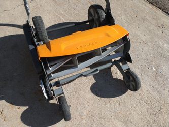 Fiskars push mower