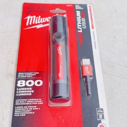 Milwaukee 800 Lumens LED USB Rechargeable HP Fixed Focus Flashlight