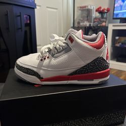 Air Jordan 3 Retro OG "Fire Red" (2022) - Size 5.5Y - Nike Air Heel - VNDS