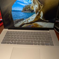 Laptop Dell Inspiron 16" 5635
