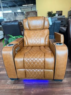 NEW Apex Leather Entertainment Recliner