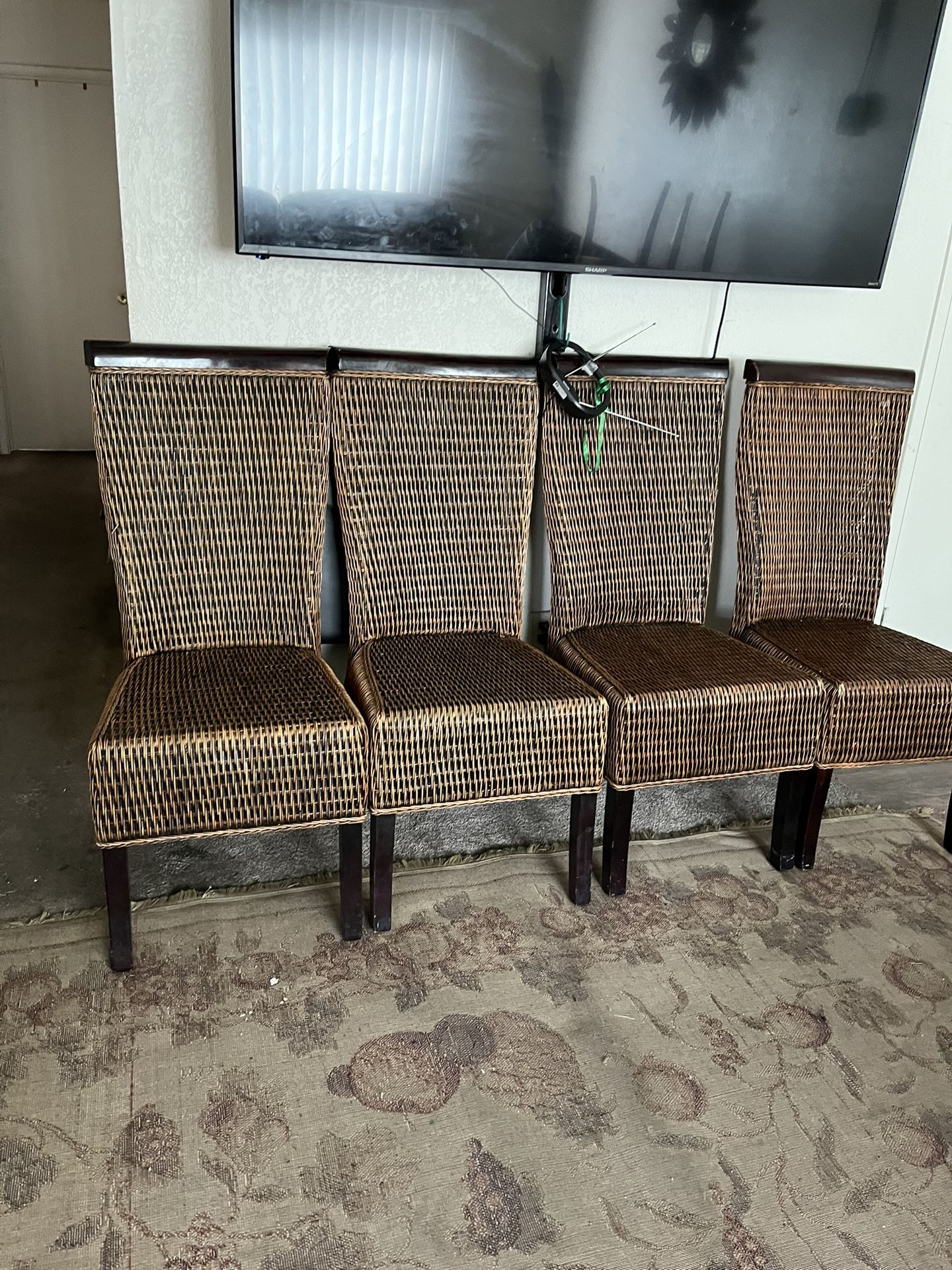 Set 4 Chairs