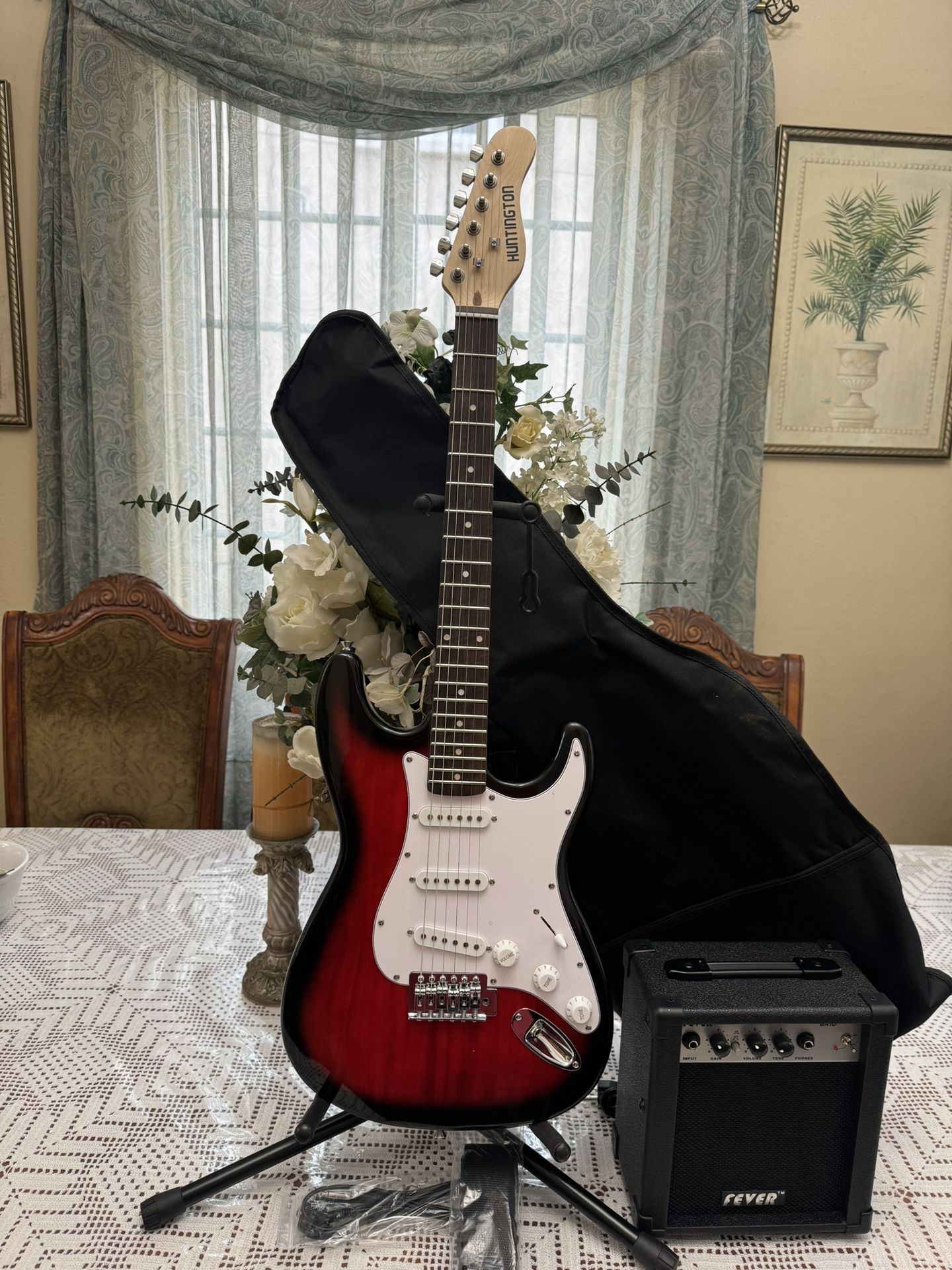 Huntington Electric Guitar Package