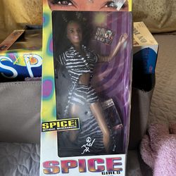 Spice Girls on Tour Doll Mel B. (Scary Spice) Vintage 1998 Galoob NEW IN BOX