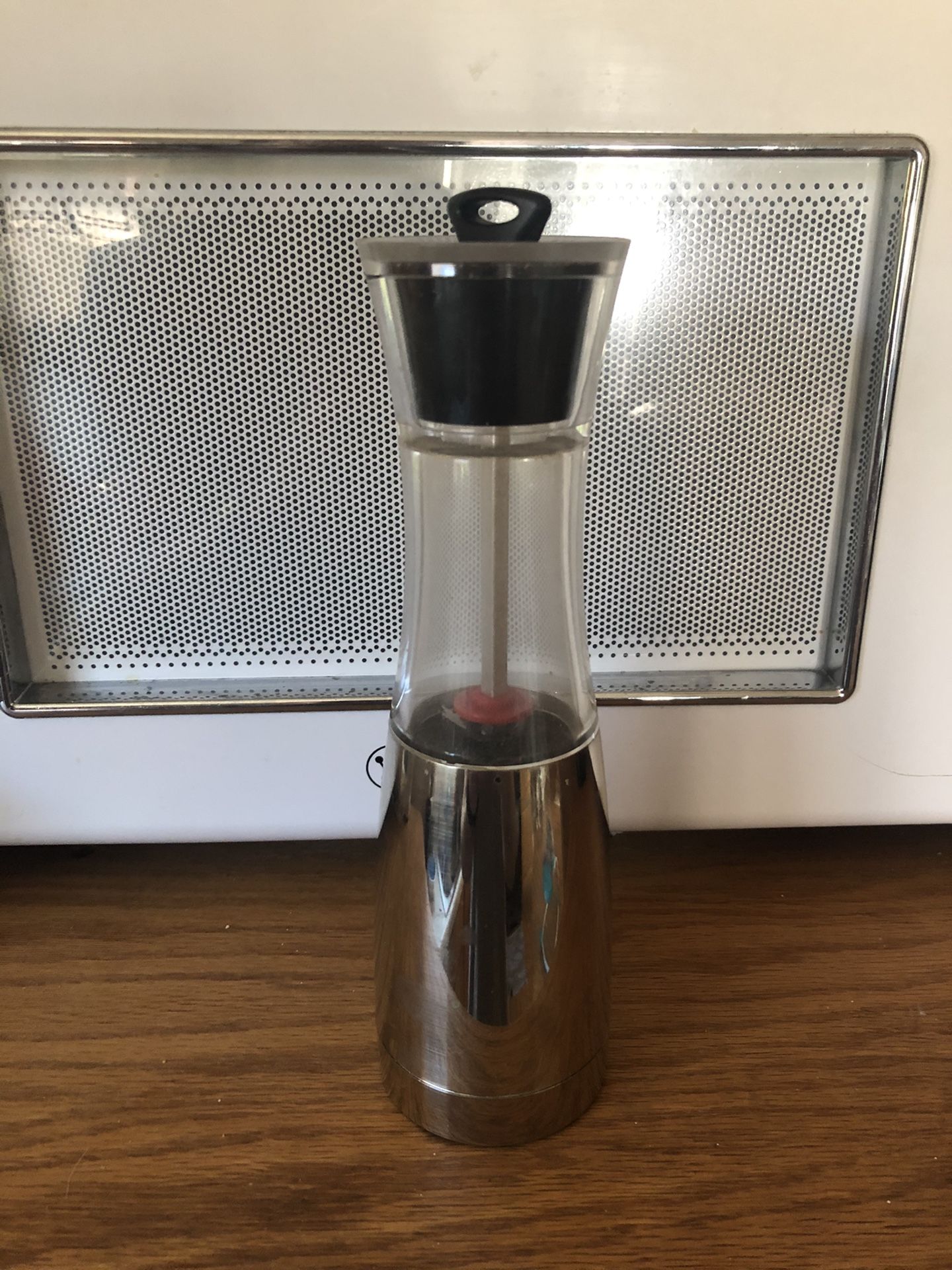 Automatic Pepper Grinder