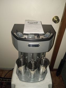 Waring Commercial Triple-Spindle Heavy-Duty Drink / Milkshake Mixer