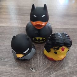 DC Comics Batman and Wonder Woman Rubber Duckies 