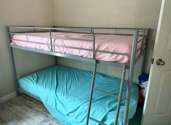 Twin size bunk beds with mattresses
