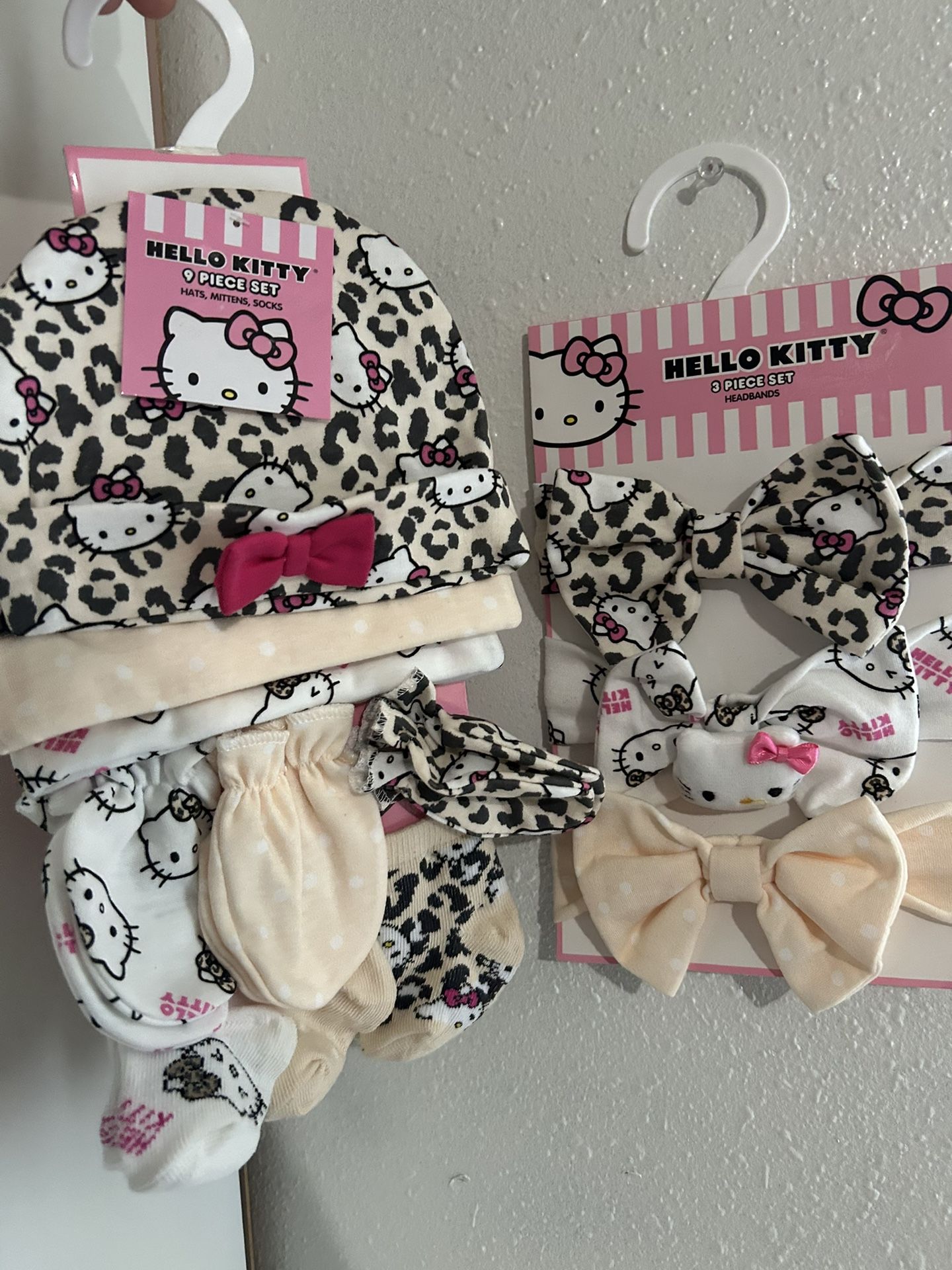 Hello Kitty Baby Bows And Beanies