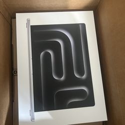 MacBook Pro M3 16.2 512GB SEALED