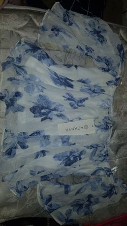 Flowy blouse shirt size small