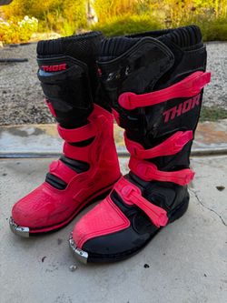 Thor Motocross Boots Black and Pink