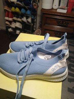 Women shoes size 8