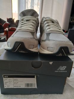 New Balance 2010 Grey Sneakers unisex 7 women 8.5
