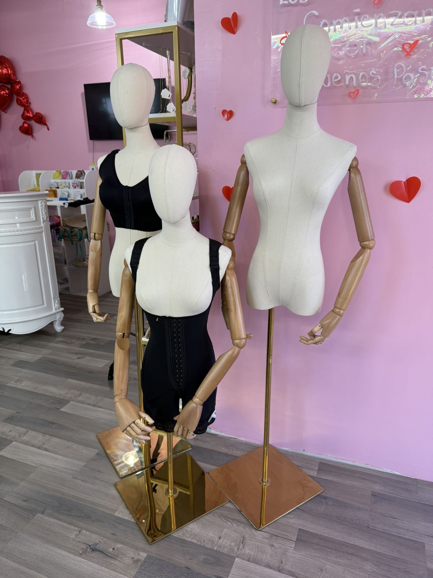 Mannequins 