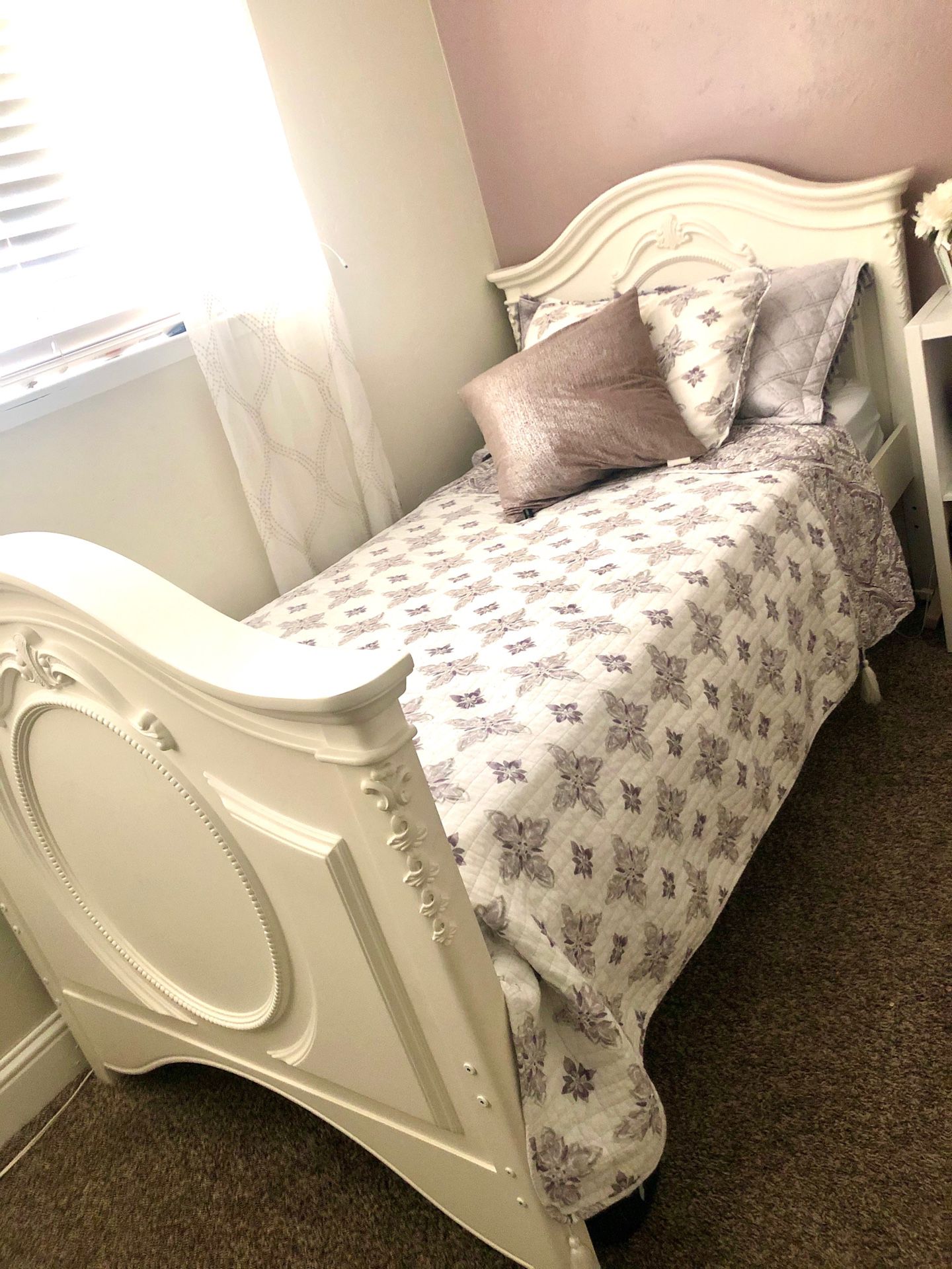 TWIN BED SET OF 2 (EXCELLENT CONDITION)