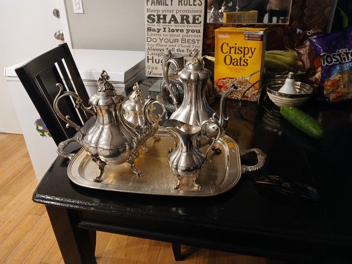Vintage 5 Piece Decorative Silver Tea Cup Set. 5 Pieces Total