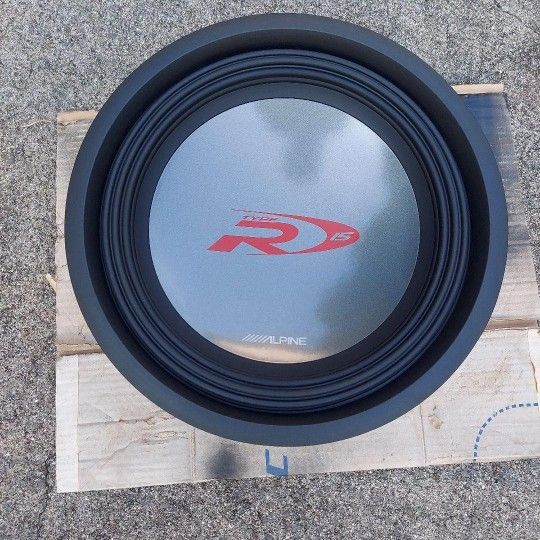 15" ALPINE SUB TYPE R (NEW IN BOX RARE)