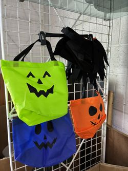 Halloween Costume Set and Trick-or-Treat Bags🎃👻🙈