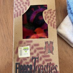 Totes Fleece Toasties - Socks With Grips
