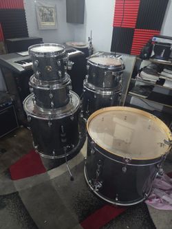 Gretch Catalina maple 7 piece with EC2 heads (no snare)