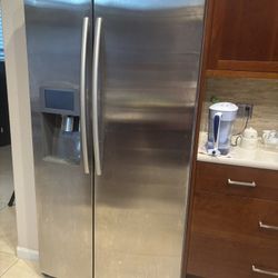 Sumsung Refrigerator 