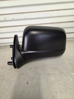 1998 to 2004 Nissan Frontier and Xterra driver side mirror