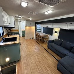 2004 Fleetwood Bounder